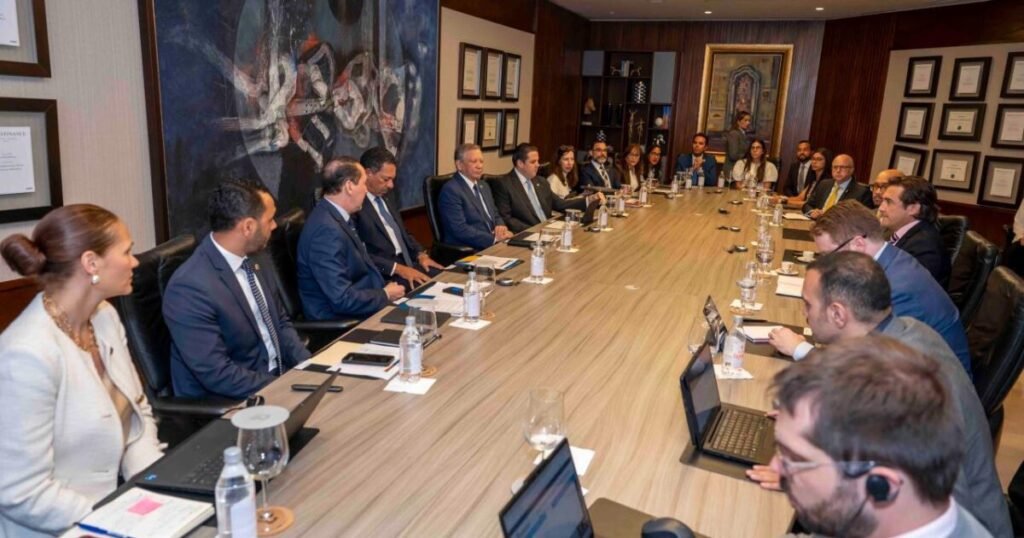 FMI y Banreservas revisan perspectivas y retos de la economía dominicana