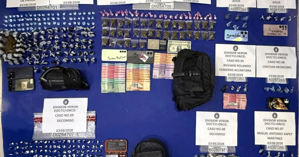 Operativos en Verón-Punta Cana dejan 10 arrestos y más de 1,400 gramos ocupados, en medio de señales persistentes de microtráfico