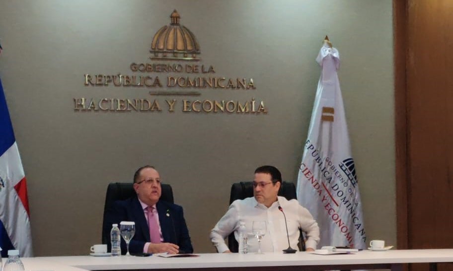 Respaldo empresarial a propuesta fiscal queda atado a recorte del gasto y reglas claras