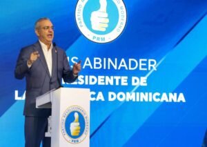 Abinader exhorta al PRM a preservar su unidad y a no perder de vista la meta común