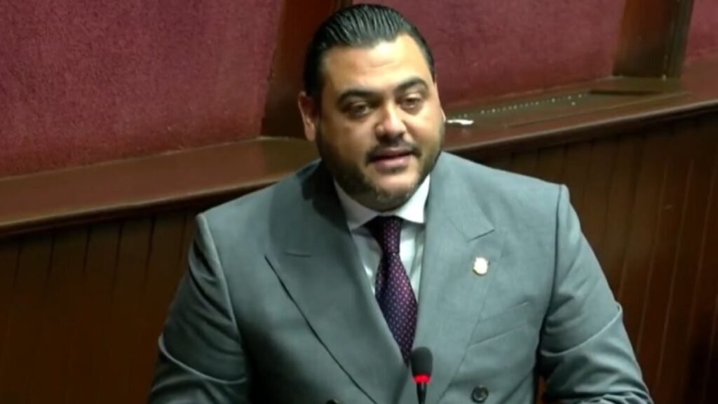 Tavárez respalda crédito para agua en La Altagracia, pero cuestiona el uso de préstamos aprobados