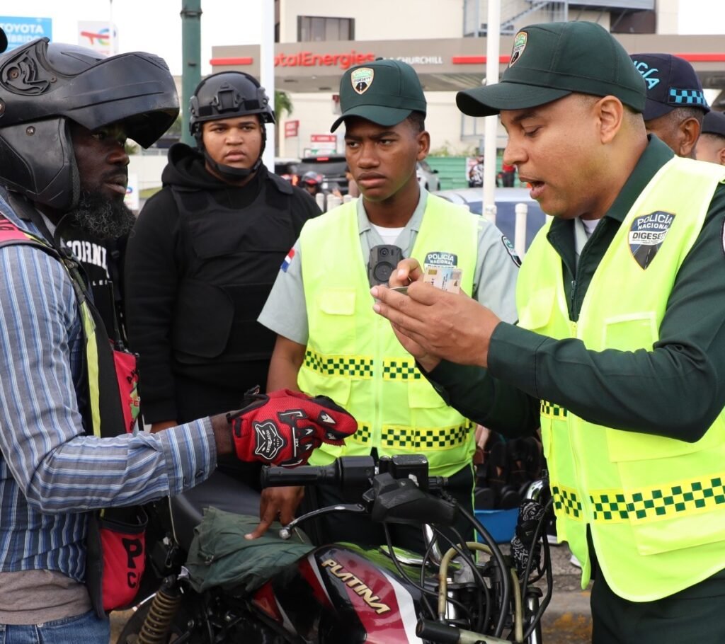 Operativo en el DN vuelve a centrar la atención sobre la regularización del transporte en motocicletas