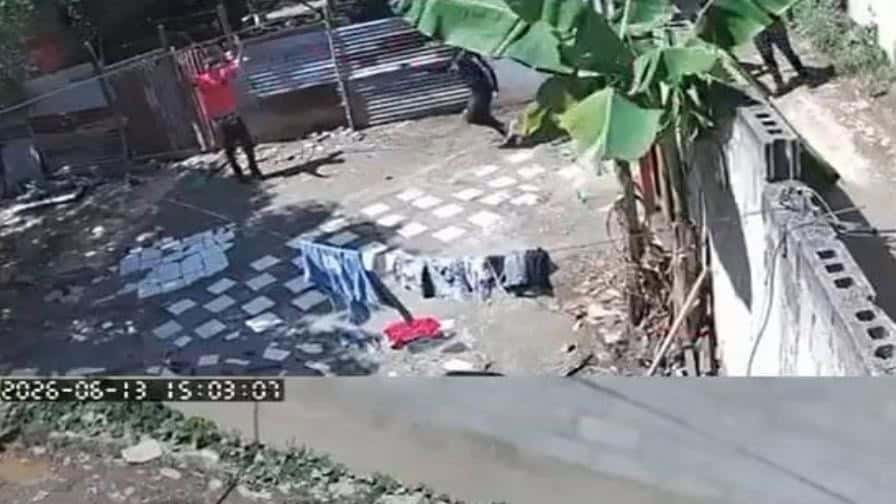Video en La Vega deja a la Policía bajo escrutinio por disparar a un hombre con las manos en alto