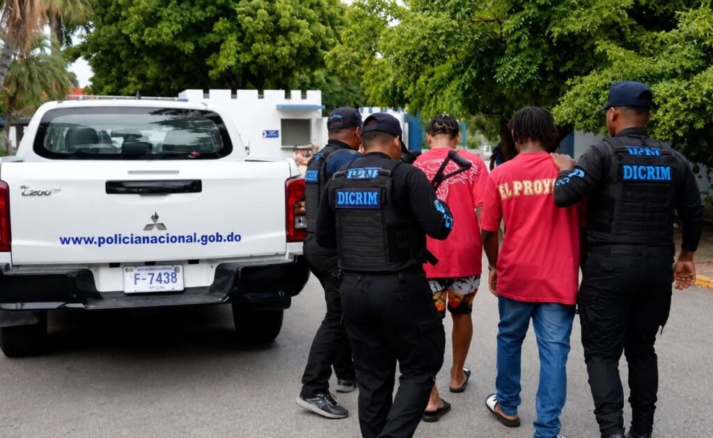 Haití entrega a dos acusados por homicidio en Barahona y persisten dudas sobre su fuga