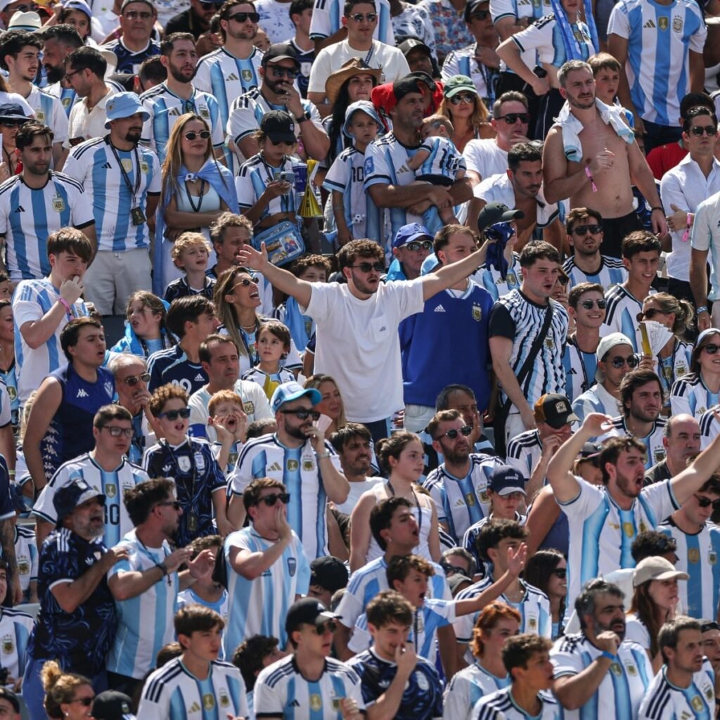 Buenos Aires se vuelca con Messi y la final, mientras la ciudad ajusta su rutina