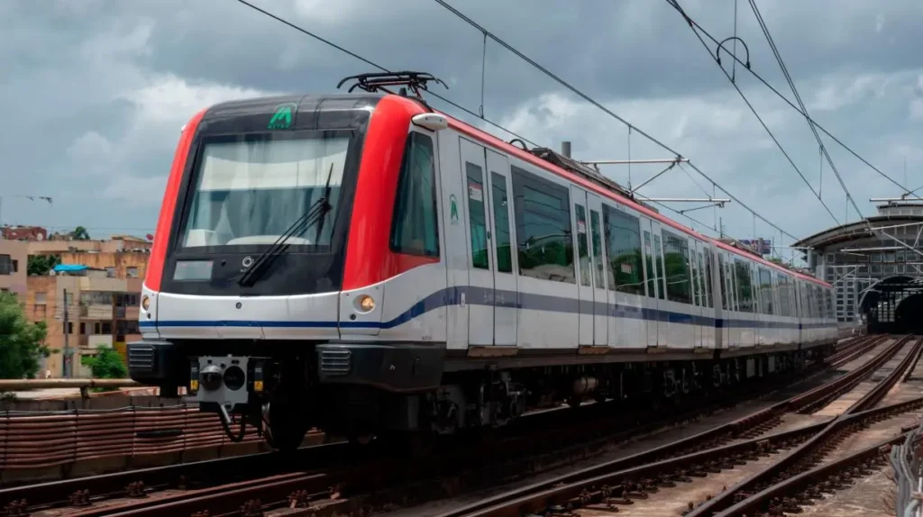 EMET sale a aclarar que el Metro no sube, mientras la integración del transporte vuelve a exhibir la brecha entre presento y realidad