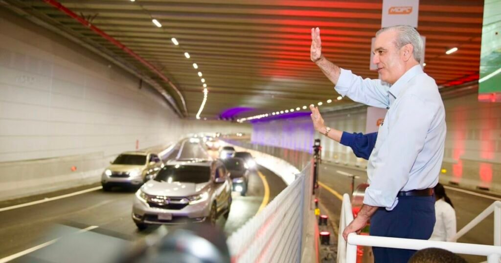 Abinader estrena el túnel de Plaza de la Bandera y expone la apuesta oficial por aliviar el tránsito