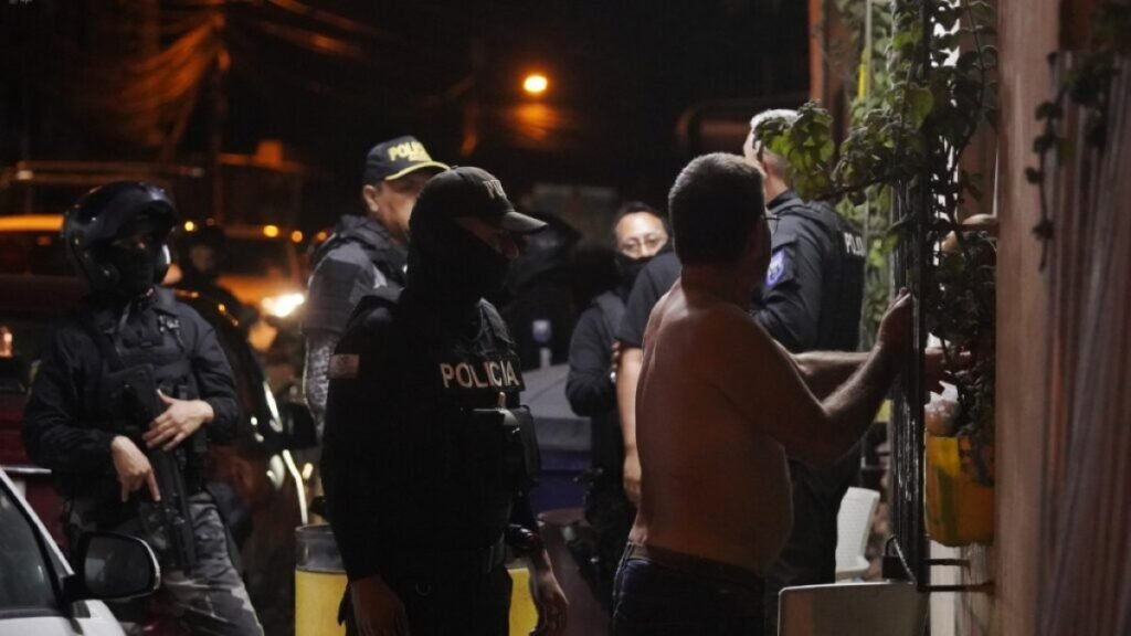 Ecuador: la presión sobre la crítica agrava el desgaste democrático