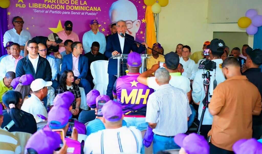 Medina dice en Cutupú que el triunfo del PLD es “indetenible” y apunta contra el gasto del Gobierno