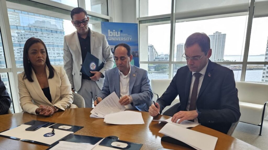Convenio del Consulado en Miami: 150 becas y reabre el debate sobre resultados concretos para la diáspora