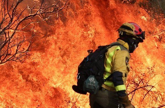 La despoblación rural agrava la exposición de España y Portugal a incendios más extensos y difíciles de apagar