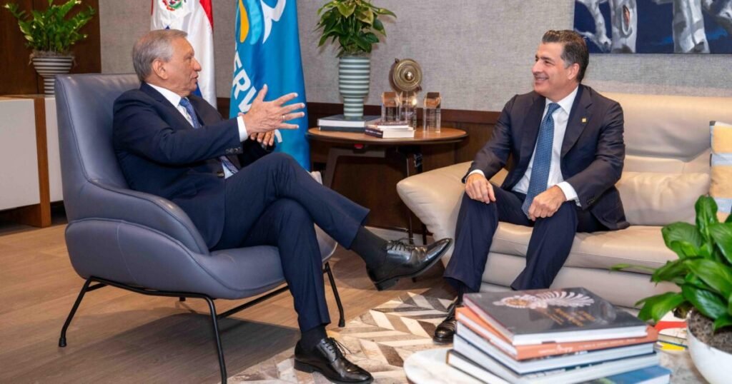 Banreservas y Popular apelan a la estabilidad en medio de los desafíos del sistema financiero