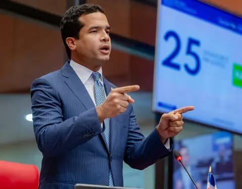 Omar Fernández: corregir puntos del Código Penal y alerta sobre riesgos para la libertad de expresión