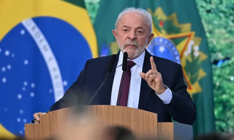 Brasil aguarda la explicación de Trump mientras Lula endurece el tono por el arancel del 25 %