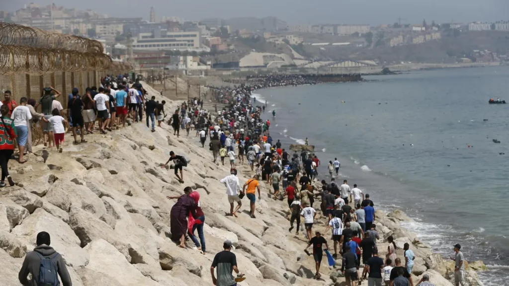 ONG marroquíes culpan a Rabat del fracaso migratorio tras la avalancha hacia Ceuta