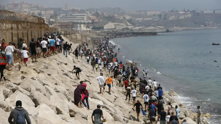 ONG marroquíes culpan a Rabat del fracaso migratorio tras la avalancha hacia Ceuta