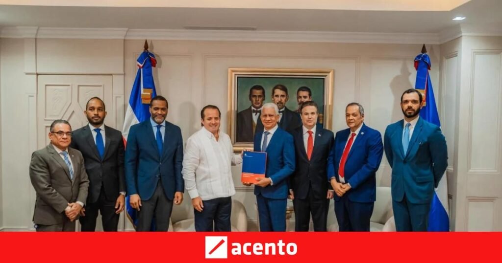 Gobierno lleva al Senado reforma de alianzas público-privadas con promesa de acelerar procesos bajo vigilancia del Congreso