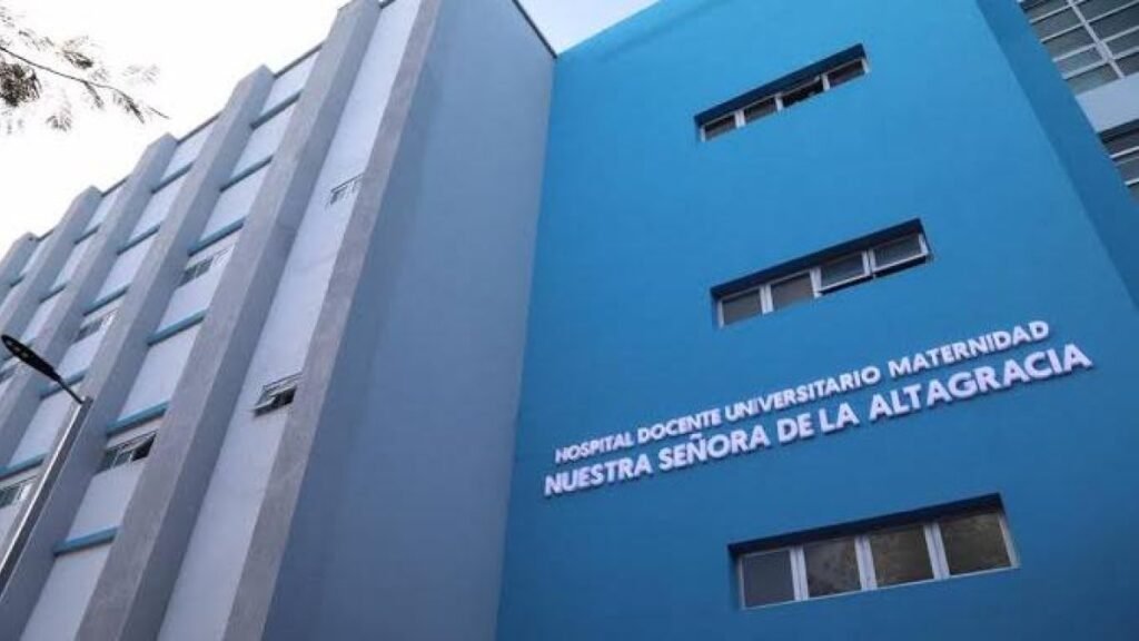Al menos 30 neonatos habrían muerto en la Maternidad La Altagracia en medio de reportes de contaminación