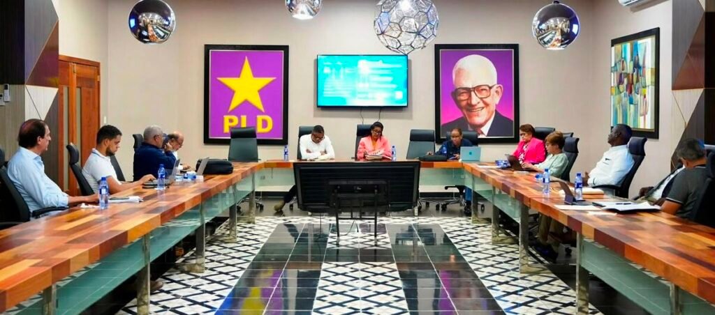 PLD acelera su consulta interna mientras crece el escrutinio sobre la restauración del viejo esquema partidario