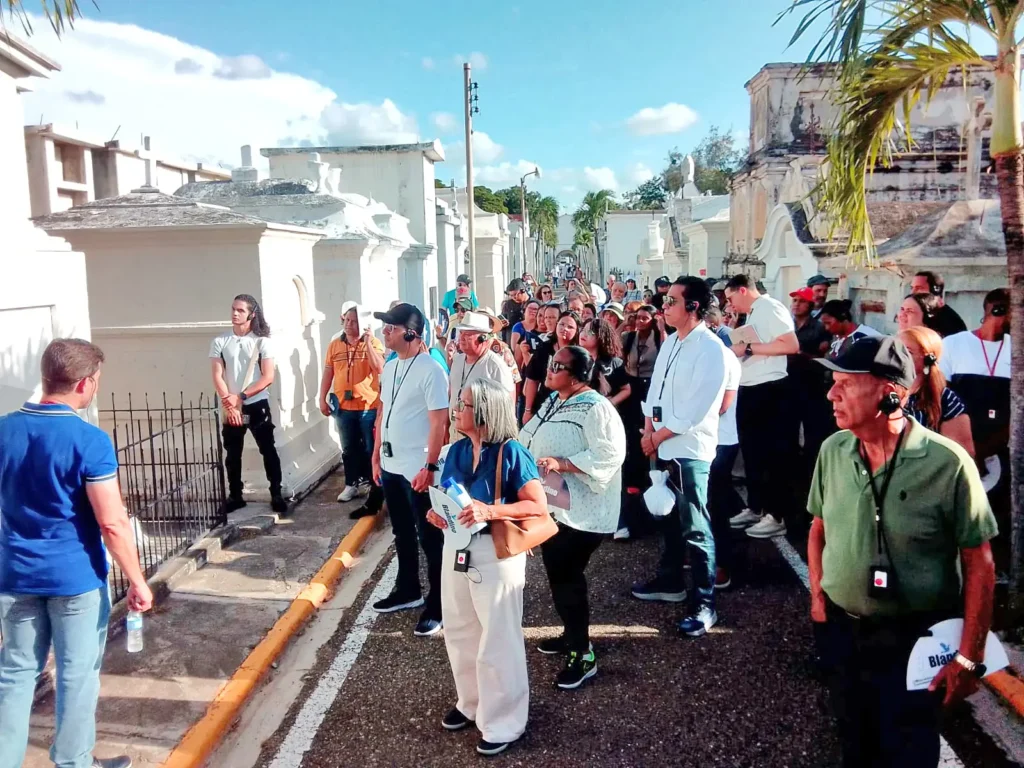 El cementerio de la 30 de Marzo gana visitantes y vuelve a exigir resguardo patrimonial