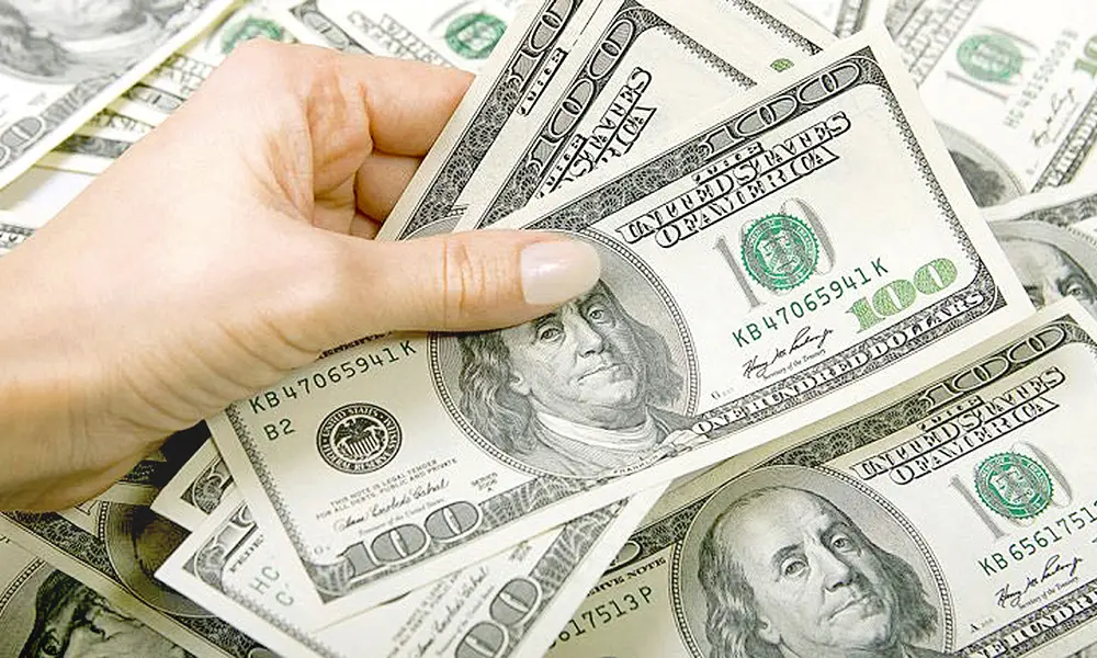 Remesas suben a US$7,316.4 millones, pero el ingreso externo vuelve a tapar la presión sobre la economía local