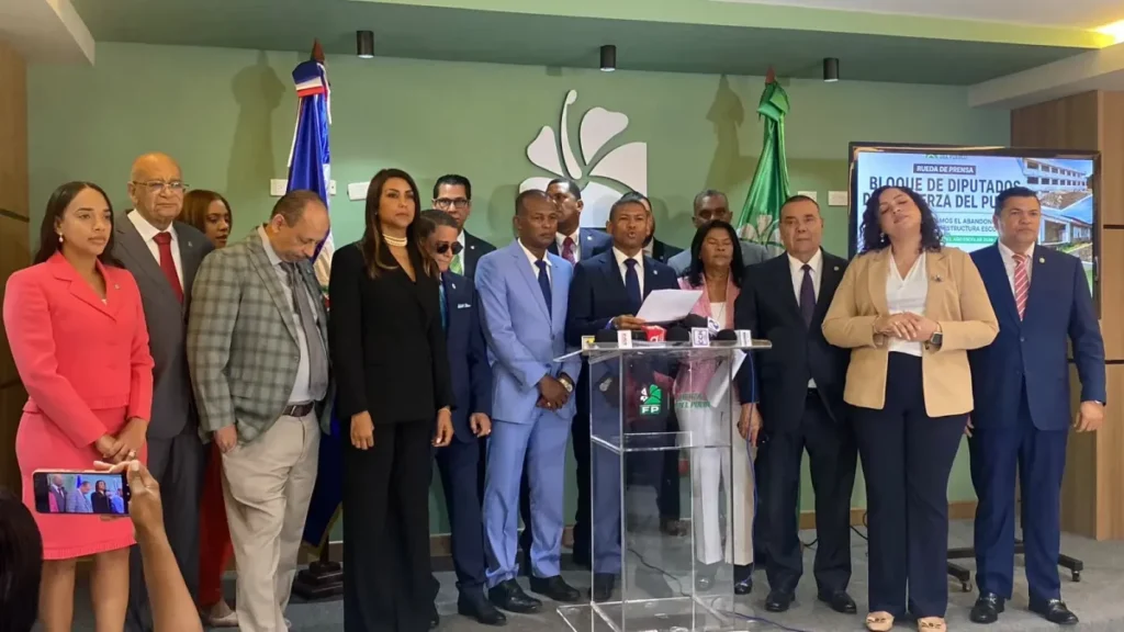 FP pide interpelar a Luis Miguel de Camps por el traslado de RD$2,000 millones desde Educación