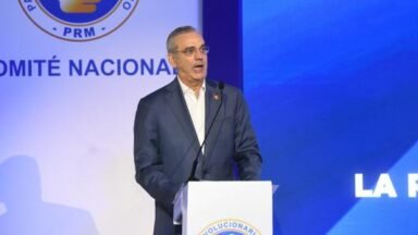 Abinader toma el control del PRM con la mira en 2028 y reabre el debate sobre partido, poder y gestión