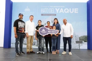 Raquel Peña entrega 168 apartamentos en Santiago mientras el Gobierno exhibe avances parciales de un proyecto de 1,200 unidades