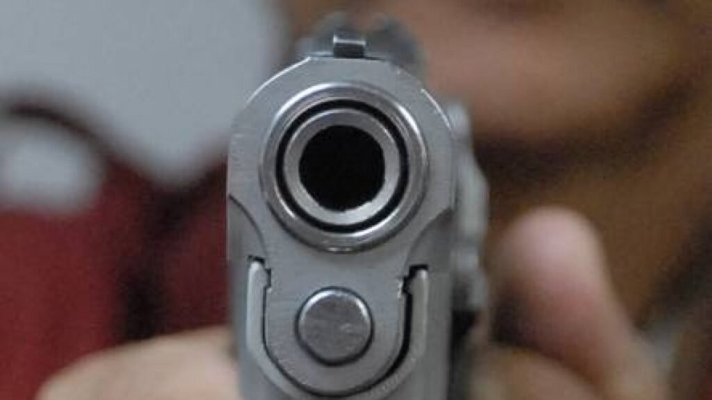Adolescente de 14 años muere por disparo atribuido a raso policial y surgen reclamos por el manejo del caso