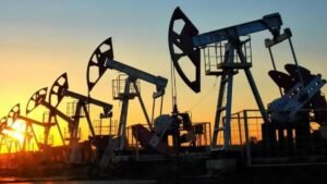 El petróleo vuelve a encarecerse y complica el panorama local