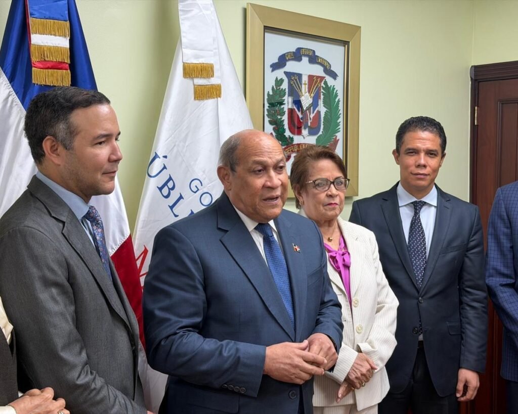 MESCyT ve avances en el Instituto Juan Bosch y deja el aval pendiente de una nueva revisión
