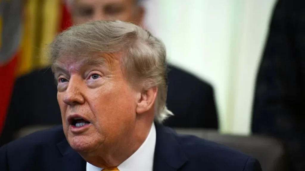 Trump endurece su pulso contra la Fed con amenazas comerciales