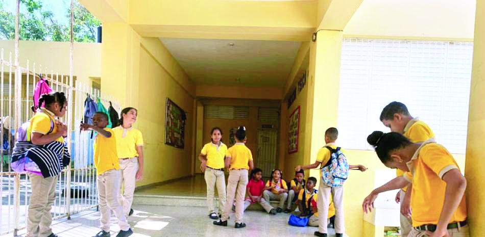 Cinco mil estudiantes siguen fuera de aulas en Santiago Oeste y docentes elevan la presión por respuestas