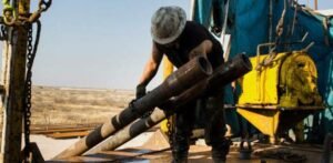 Petróleo sobre US$100 presiona el plan oficial y eleva la factura del subsidio en RD
