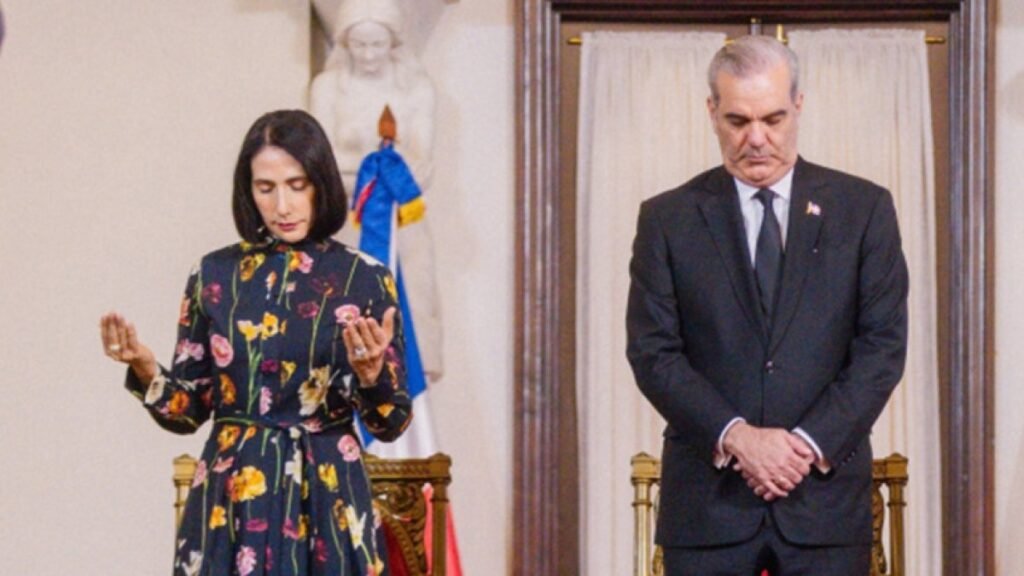 Abinader lleva la fe al Palacio y reabre el debate sobre símbolos de poder y respuestas de gestión