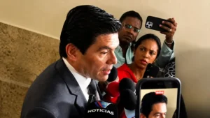 Caso Jhonny González: aplazan la coerción y crece el escrutinio sobre la respuesta institucional