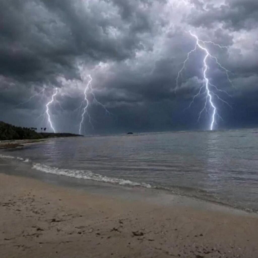 Tormentas y aguaceros siguen bajo vigilancia en Puerto Plata