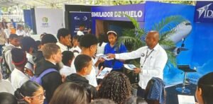 IDAC lleva simuladores a la Feria del Libro mientras crece la exigencia de que las instituciones rindan cuentas sobre sus prioridades