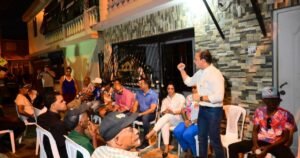 Martínez habla de una “mafia” en deportaciones y cuestiona el control migratorio oficial